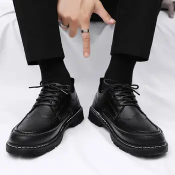 Кожаная обувь Мужская Осень 2023, Новая спортивная Деловая повседневная обувь для черных мальчиков в британском стиле, Мужская обувь с мягкой подошвой